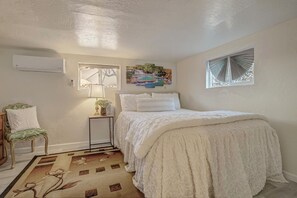 2 室のベッドルーム、アイロン / アイロン台、WiFi (無料)、ベッドシーツ