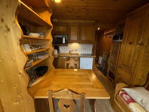 Microwave, oven, coffee/tea maker