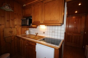 Microwave, oven, coffee/tea maker