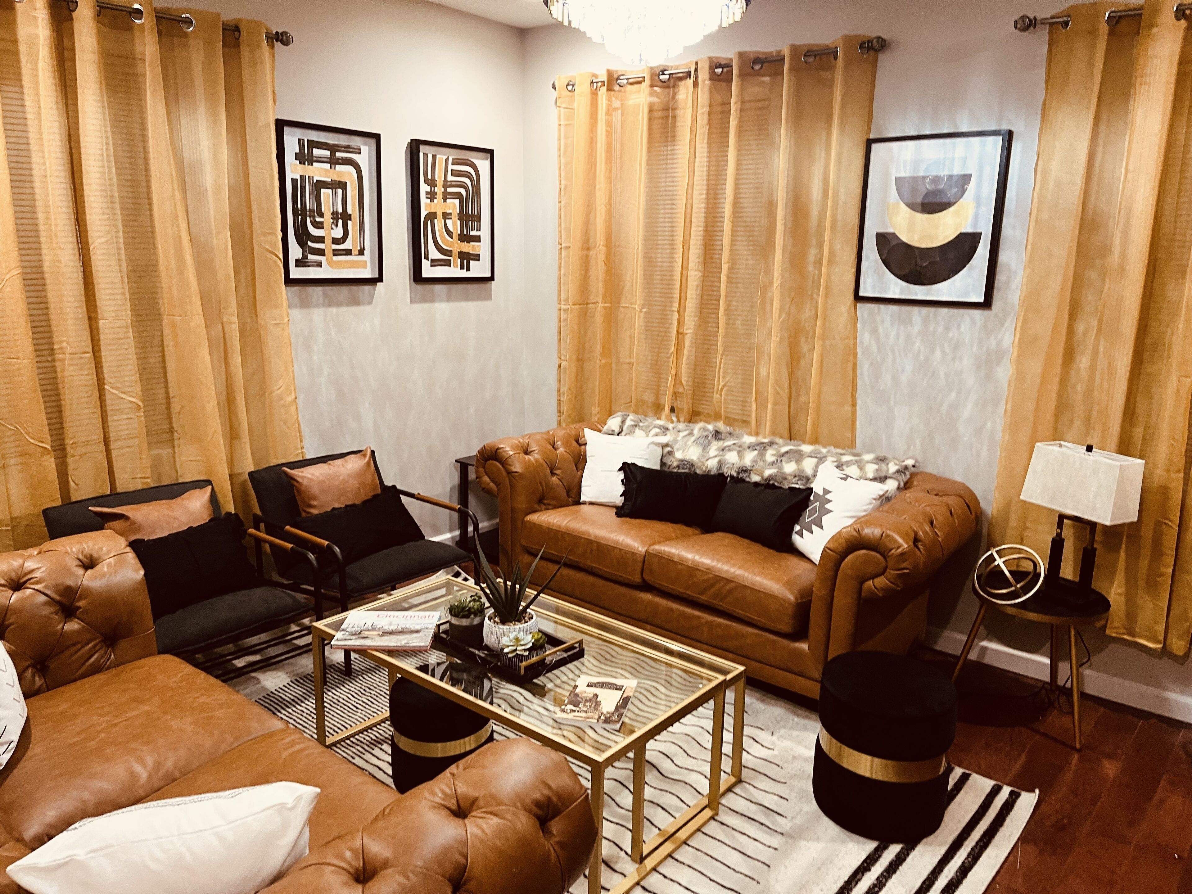 OTR!-5 Bedrooms-4 Baths-3 Parking Spots-2 Kitchens-Best House for Reunion/Groups