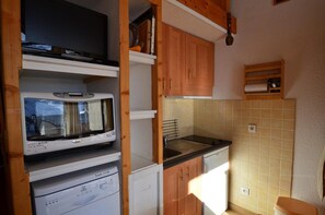 Frigorifero, microonde, forno, lavastoviglie