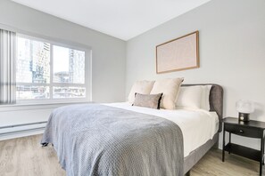 2 多间卧室、熨斗/熨衣板、WiFi、床单