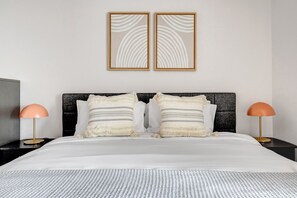 1 chambre, fer et planche Ă repasser, Wi-Fi, draps fournis