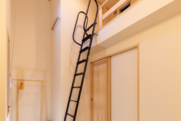 House | 1 bedroom, desk, free WiFi, bed sheets