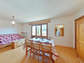 Dining - 200m from resort center, Ground floor, balcony, tv, 40m², Le Grand Bornand (Le Grand-Bornand)