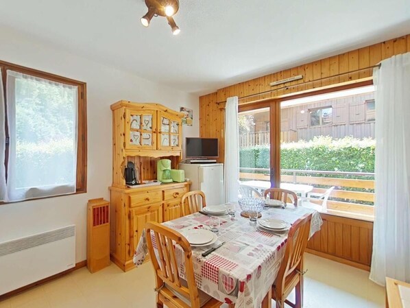 Dining - Ground floor, balcony, tv, 31m², Le Grand Bornand (Le Grand-Bornand)