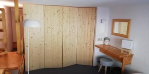 Interior - 300m from ski slopes, 3rd floor, tv, ski locker, 33m², Les Arcs (Les Arcs)