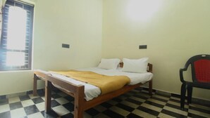 Unclassified image, 4 of 6, button - Brishen and Gavins Inn (Vilavancode)