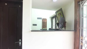 Unclassified image, 5 of 6, button - Brishen and Gavins Inn (Vilavancode)