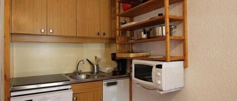 Fridge, microwave, dishwasher