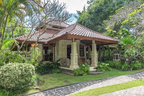 Fachada da propriedade