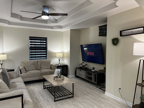 Cozy Family-sized Townhome