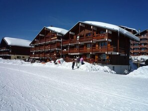 Exterior - 250m from resort center, 3rd floor, balcony, tv, ski locker, 24-27m², Les Saisies (Les Saisies)