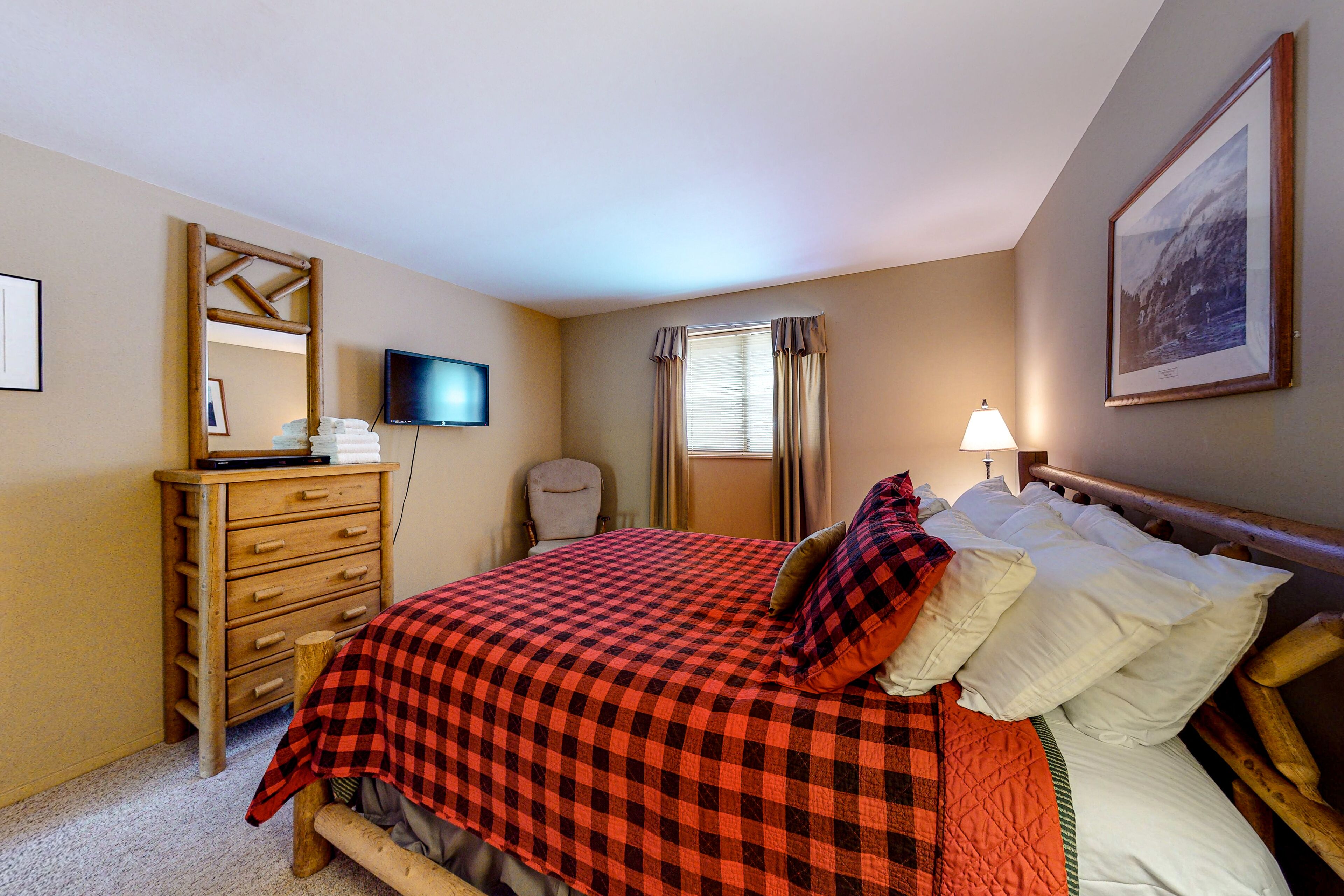 1 bedroom, internet, bed sheets