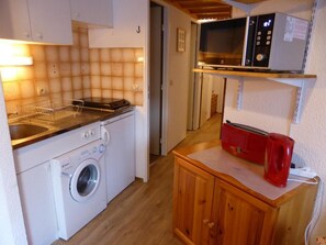 Fridge, microwave, dishwasher, toaster