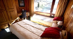 6 bedrooms, WiFi, bed sheets