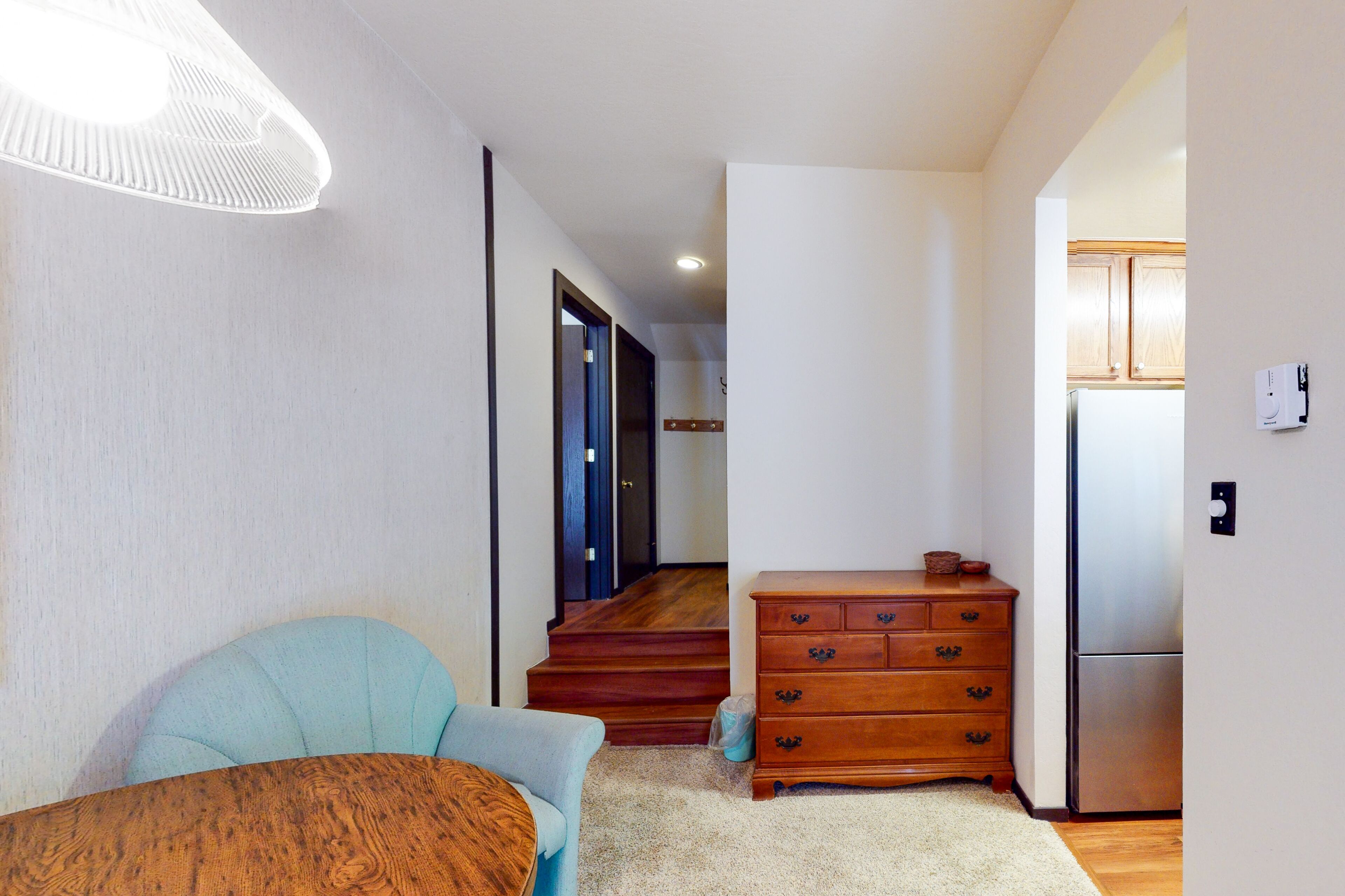 All-Seasons Escape with Amazing Location, Balcony, Fireplace & Free WiFi