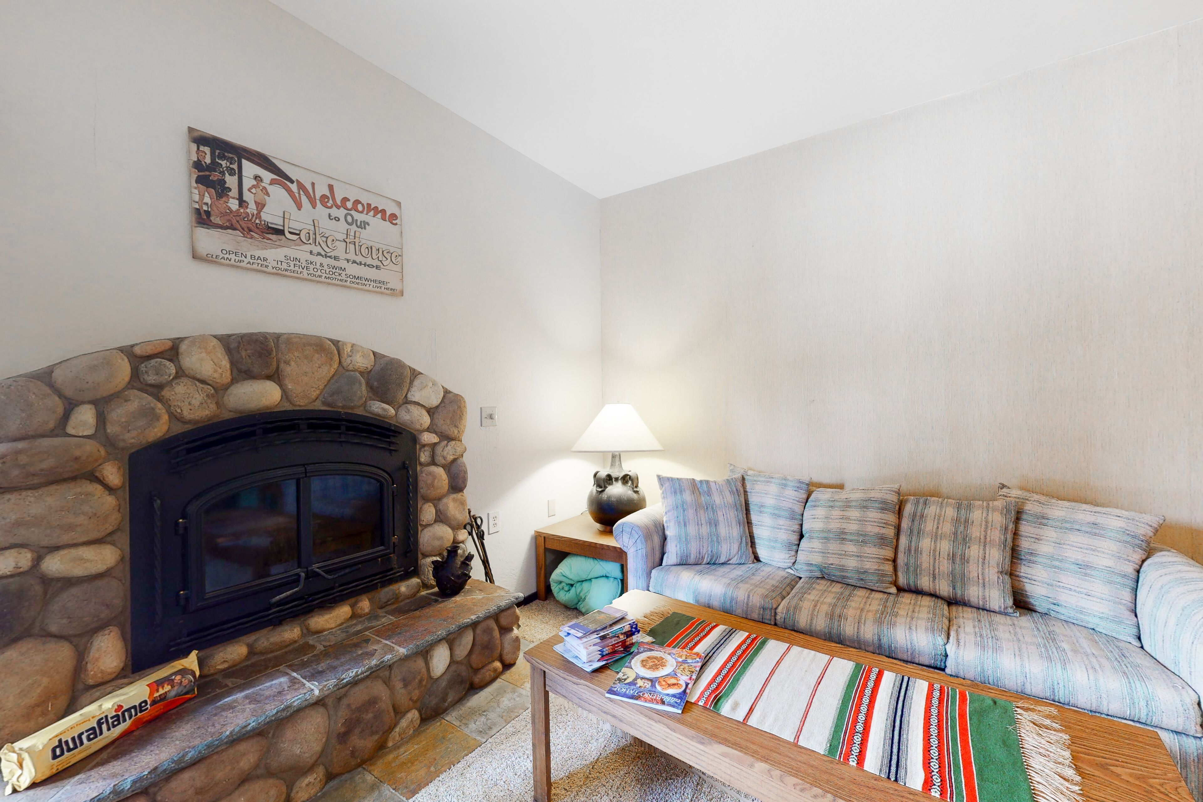 All-Seasons Escape with Amazing Location, Balcony, Fireplace & Free WiFi