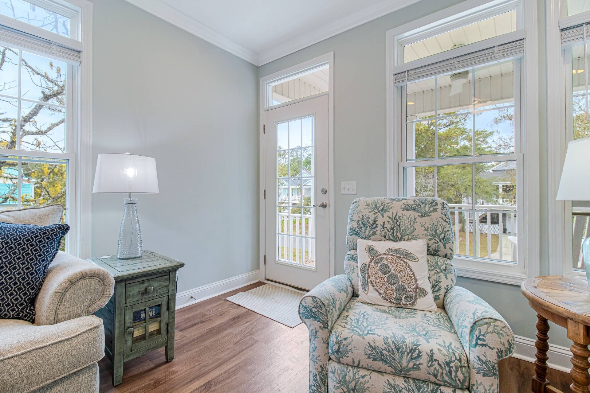 Pet Friendly -Fenced Backyard - Perfect Beach Getaway! Private Bungalow w/ living Space!