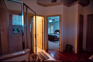 4 bedrooms, iron/ironing board, travel crib, free WiFi