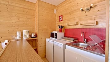 Kühlschrank, Mikrowelle, Geschirrspüler