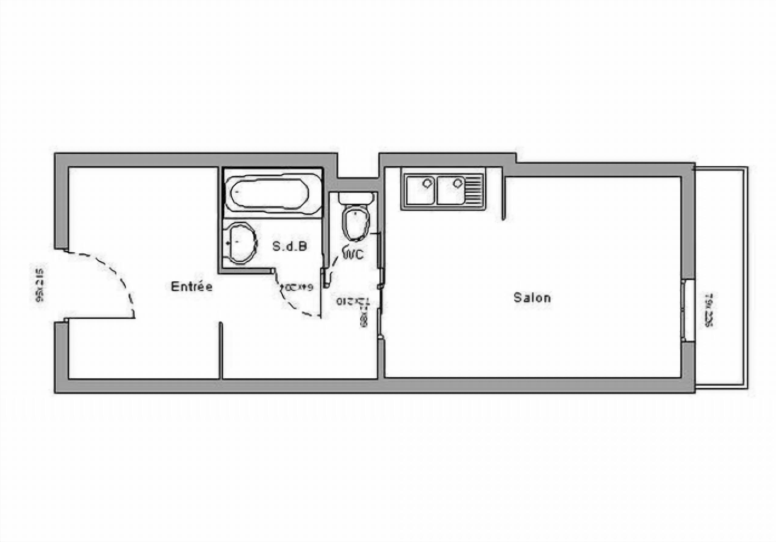 A floor plan with an entrance, a bathroom, and a salon.
