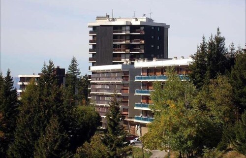 300m from ski slopes, 2nd floor, balcony, tv, 55m², Chamrousse