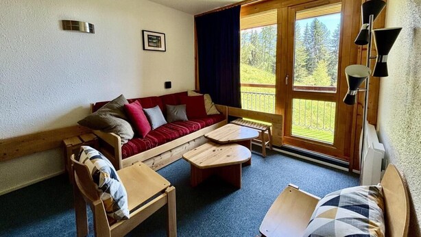 Living area - 50m from resort center, 2nd floor, view valley, balcony, tv, 40m², Les Arcs (Les Arcs)