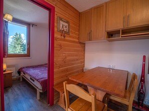 Dining - 80m from shops, 1st floor, balcony, tv, ski locker, 26m², Valmorel (Valmorel)
