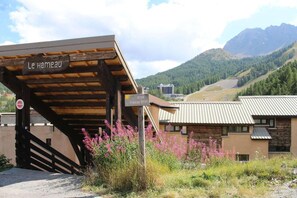 Exterior - 100m from ski slopes, tv, ski locker, 39m², Vars (Vars)