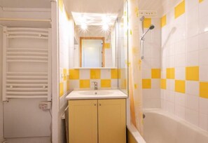Bathtub