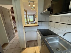 Réfrigérateur, micro-ondes, four, lave-vaisselle