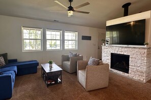 TV connectée, cheminée