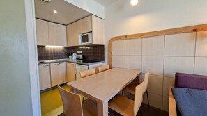 Dining - 100m from ski slopes, 2nd floor, balcony, tv, ski locker, 37m², Flaine (Flaine)