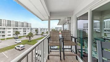 Comfort Condo, 2 Bedrooms, Non Smoking, Balcony | Balcony view