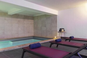 Spa - Wifi, 100m from resort center, view resort/ski slopes, swimming pool, balcony, tv, ski locker (Les Menuires)
