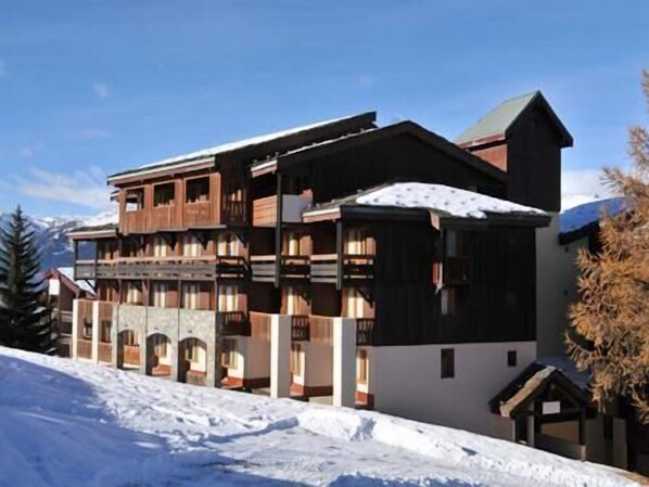 Esterni