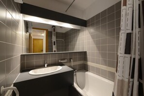 Bathtub