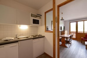 Microwave, oven, dishwasher