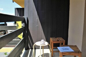 Property grounds - 100m from resort center, 2nd floor, balcony, ski locker, 20m², Risoul (Risoul)