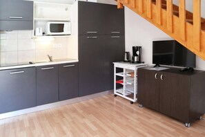 Fridge, microwave, dishwasher