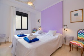 4 habitaciones, tabla de planchar con plancha, wifi y ropa de cama 