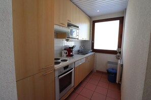 Fridge, microwave, oven, dishwasher - 10m from ski slopes, 6th floor, tv, ski locker, 52m², Tignes (Tignes)