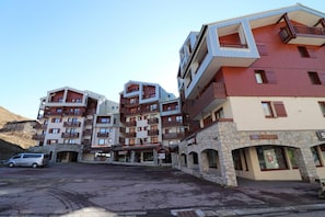 Situated in a mountainous area, this hotel offers stunning views and a contemporary design with balconies on each floor.