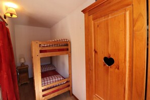 Room - 10m from ski slopes, 3rd floor, balcony, tv, ski locker, 18m², Tignes (Tignes)