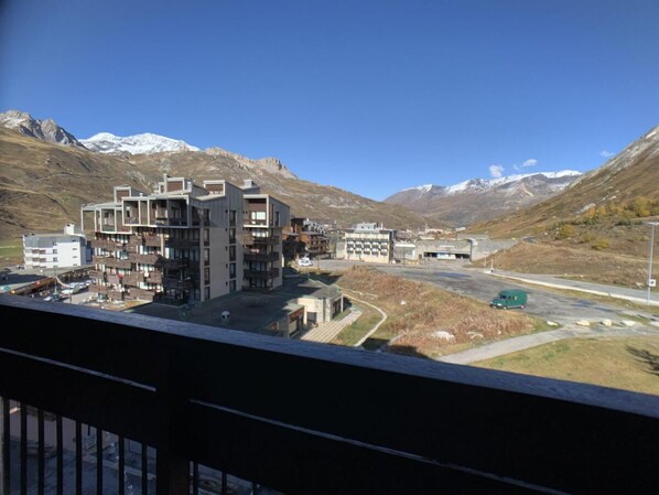 Property grounds - 200m from ski slopes, 5th floor, balcony, tv, ski locker, 22m², Tignes (Tignes)
