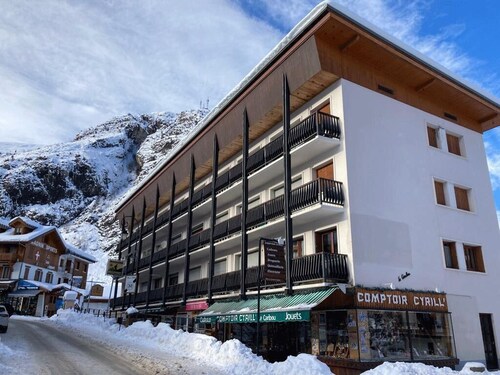350m from ski slopes, 2nd floor, parking, tv, ski locker, 50m², Valloire
