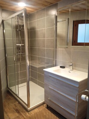 Bathtub - Resort center, 2nd floor, parking, tv, ski locker, 50m², Valloire (Valloire)