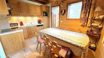 Réfrigérateur, micro-ondes, four, lave-vaisselle