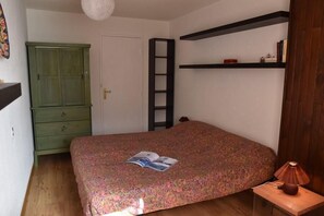 1 bedroom - 50m from ski slopes, 1st floor, balcony, parking, tv, ski locker, 42m², Montgenèvre (Montgenèvre)